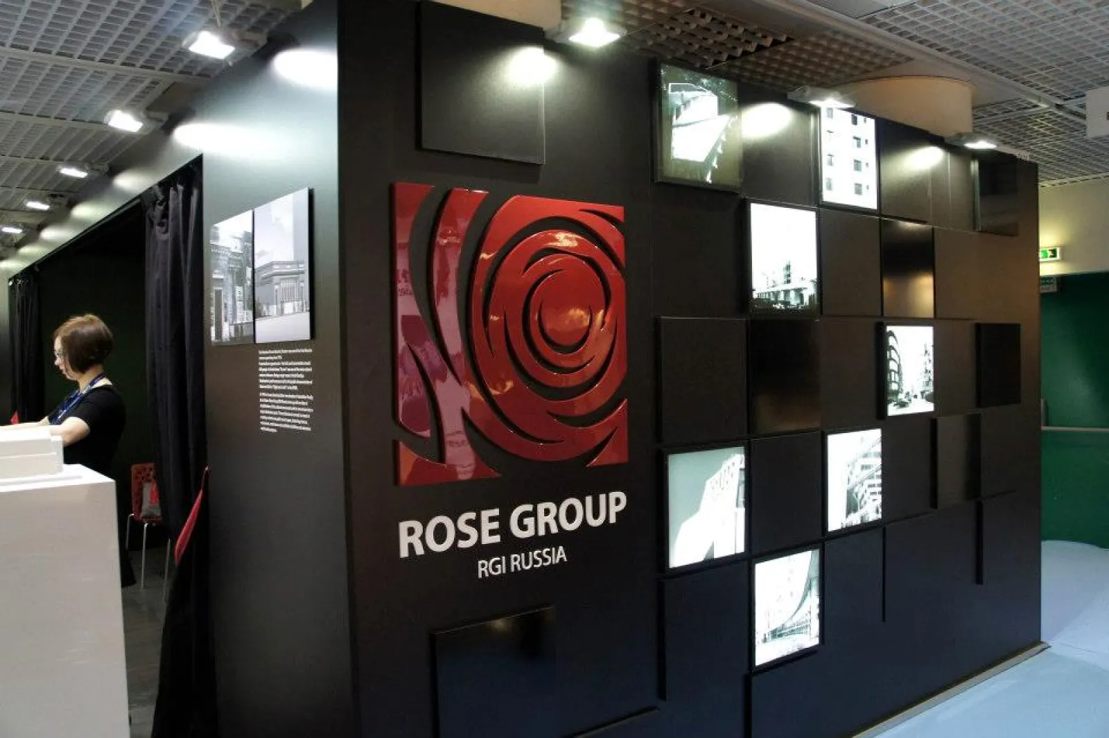Стенд для ROSE GROUP