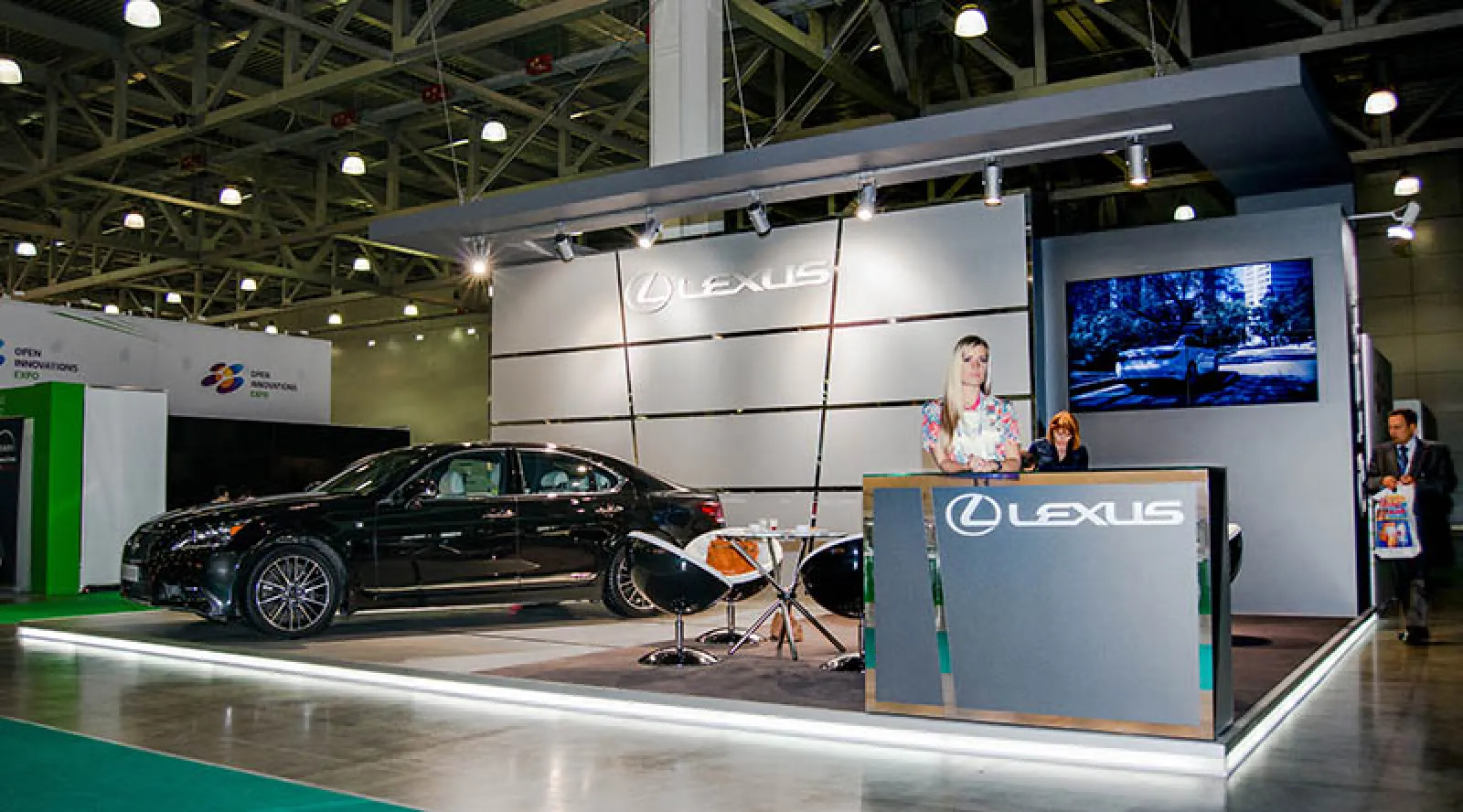 Стенд для LEXUS