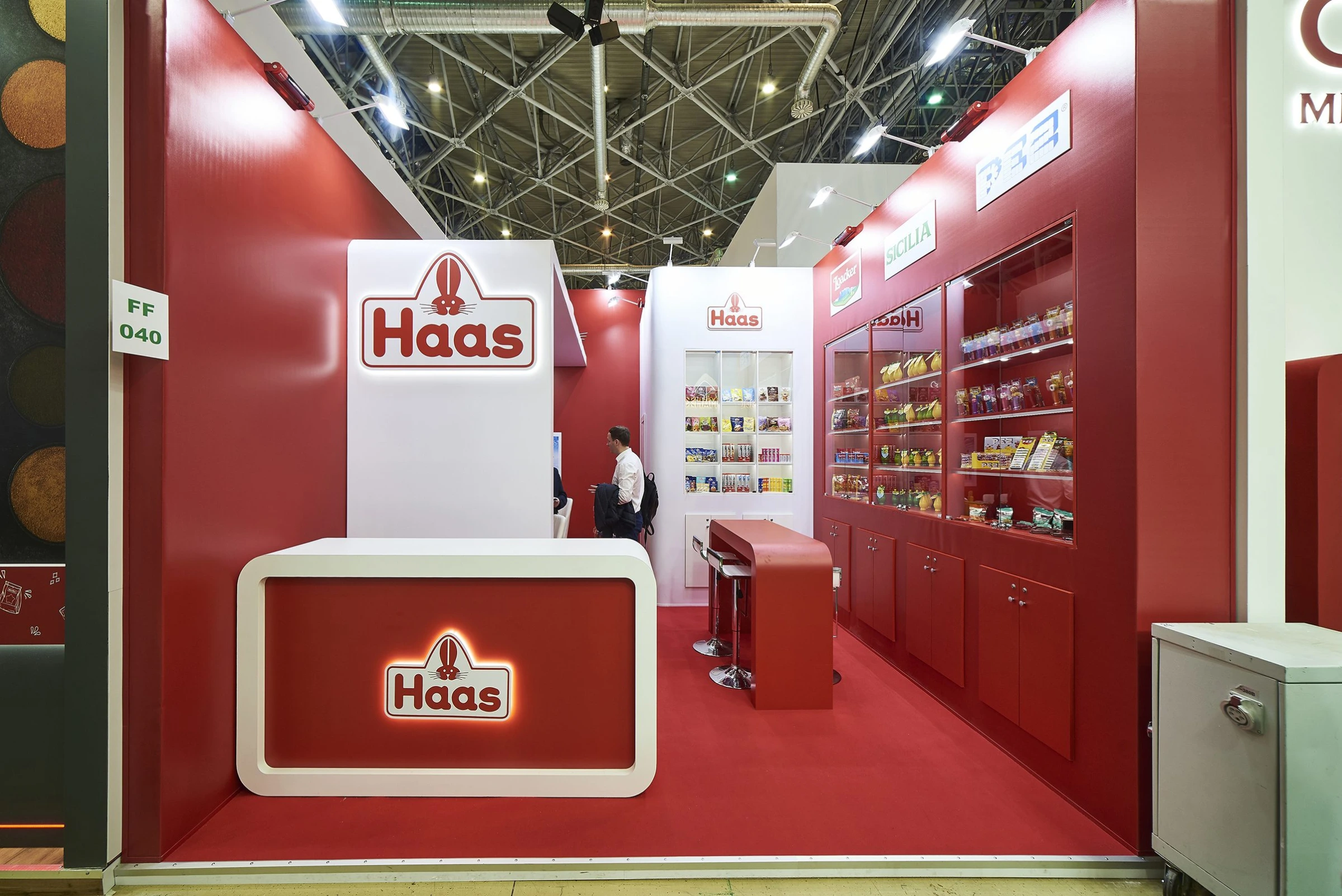 Стенд для компании HAAS