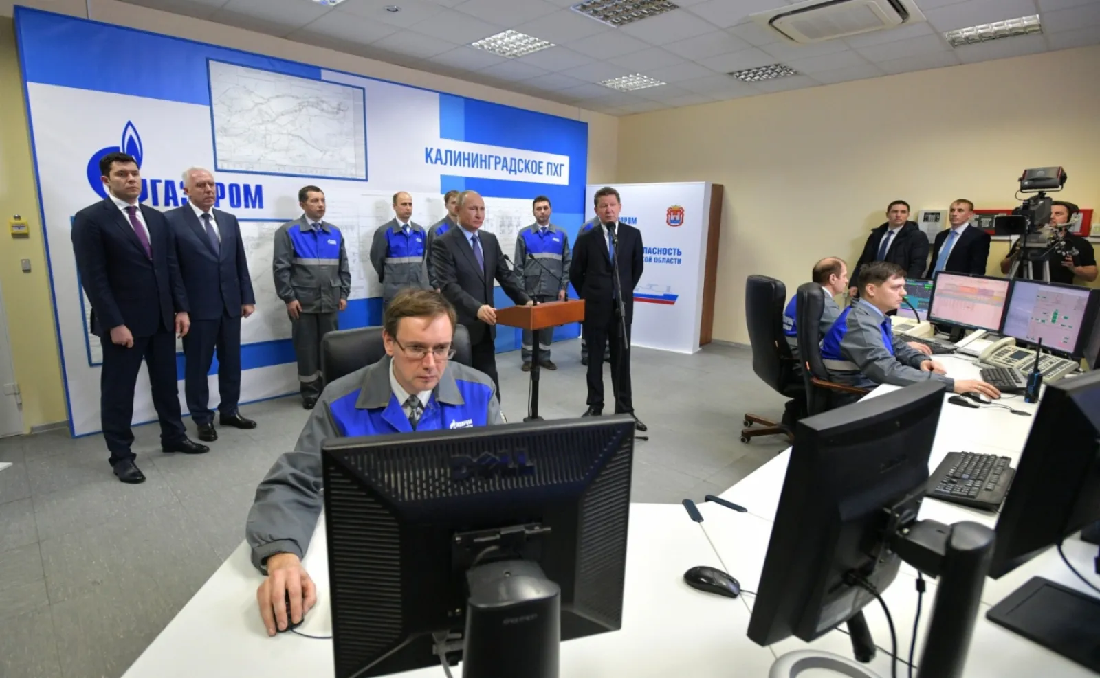 Оформление торжественного мероприятия, посвященного вводу в эксплуатацию введены в эксплуатацию морского терминала по приему природного газа и плавучей регазификационной установки «Маршал Василевский» ПАО "Газпром"