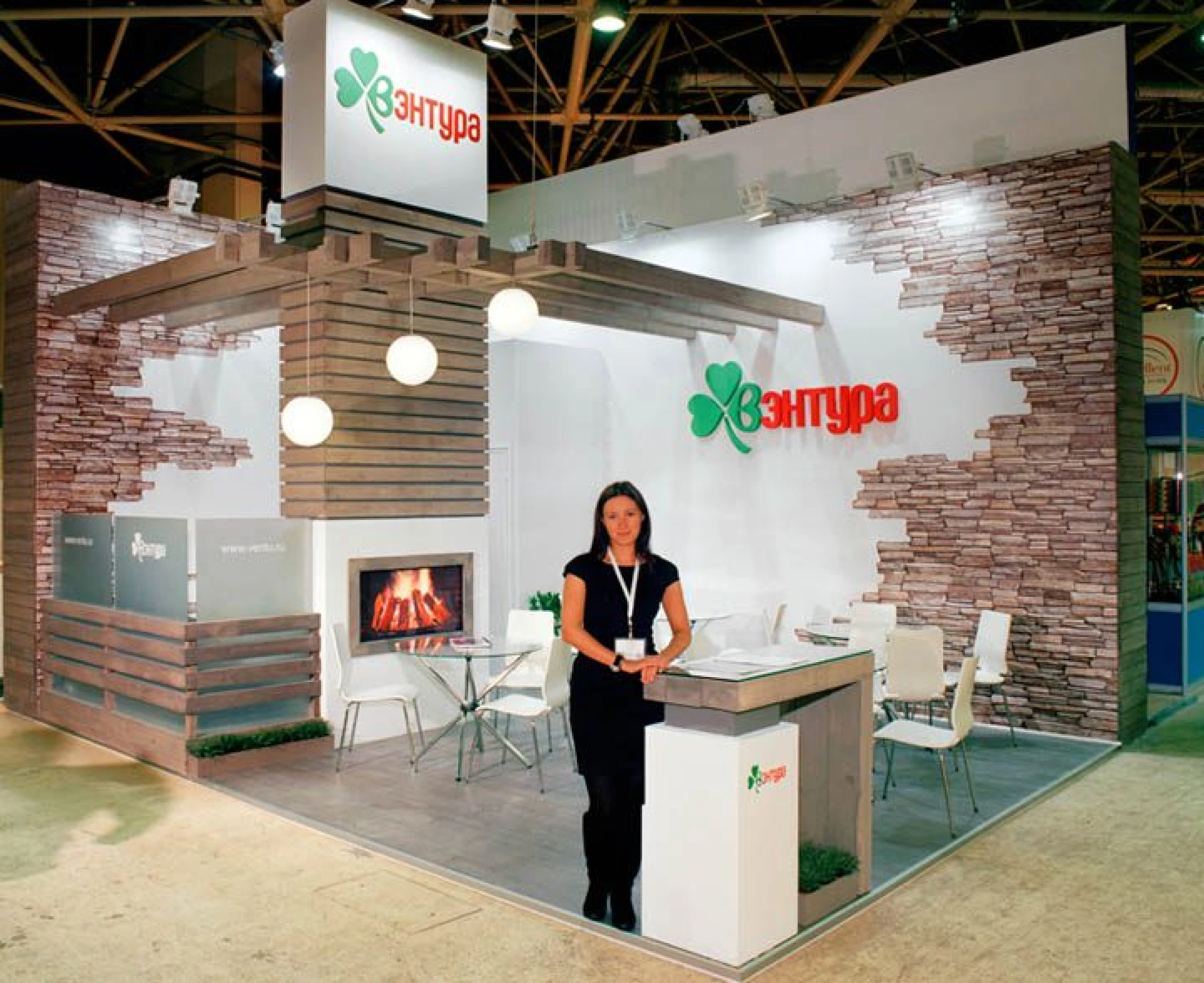 Stand for Ventura Company